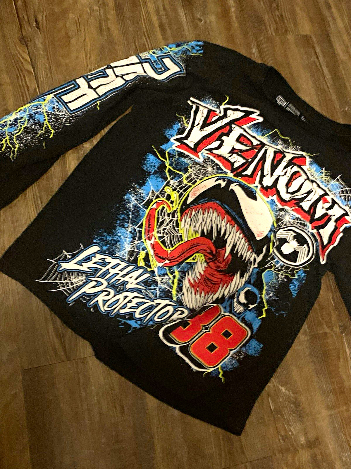 Neff Venom Lethal Protector Men’s M Black Long Sleeve Crew Graphic Tee