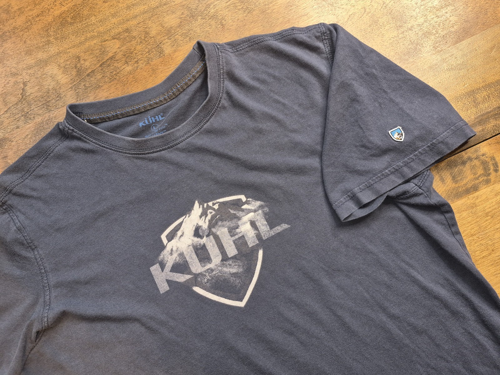 Kuhl Men’s Large T Shirt Born in the Wild Wildfibre Organic Cotton Navy Tee Logo