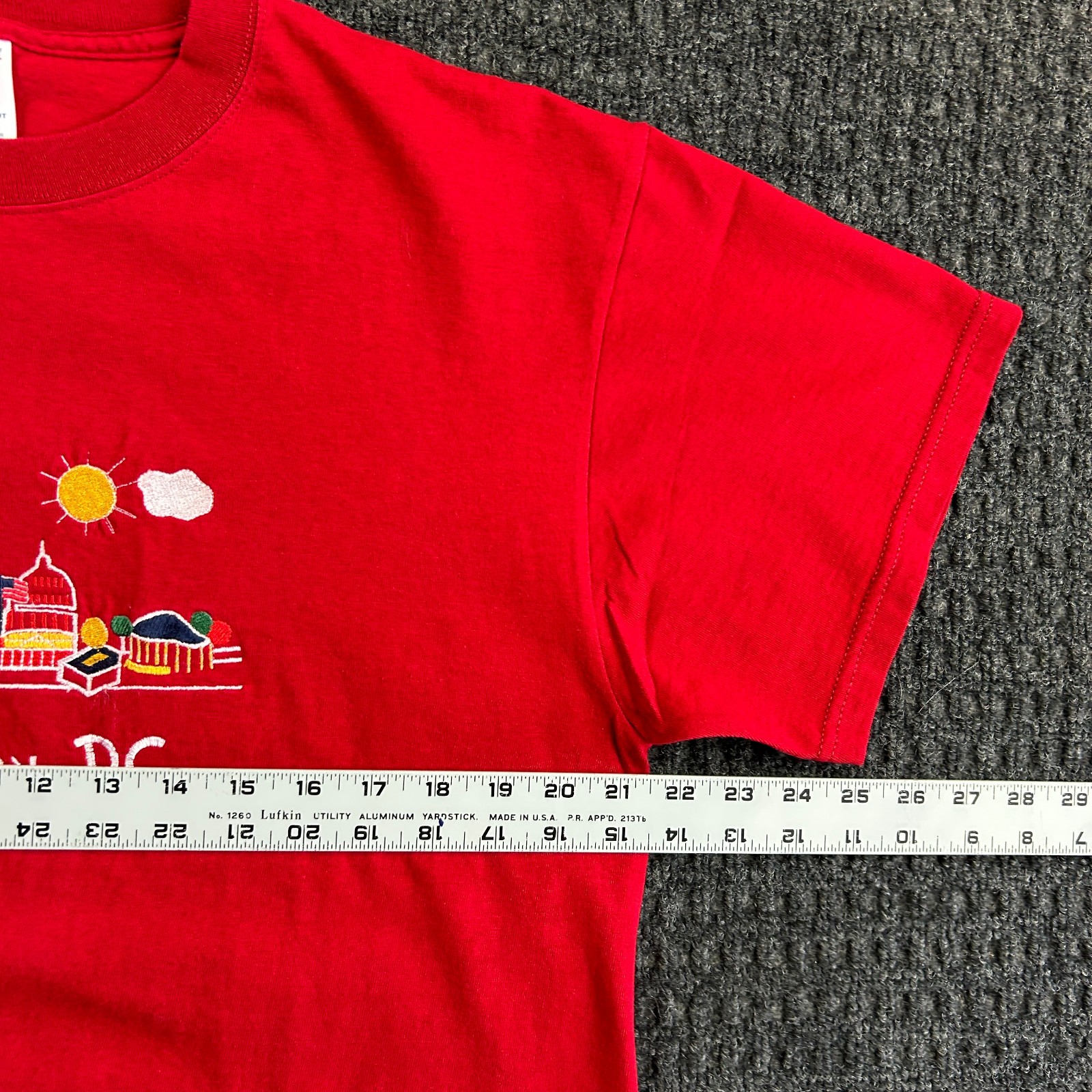 Vintage Washington DC T Shirt Embroidered Delta Magnum Weight L Red 90s y2k