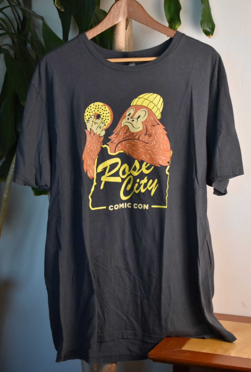 Y2K Portland Oregon Rose City Comic Con T-Shirt District Made 2XL