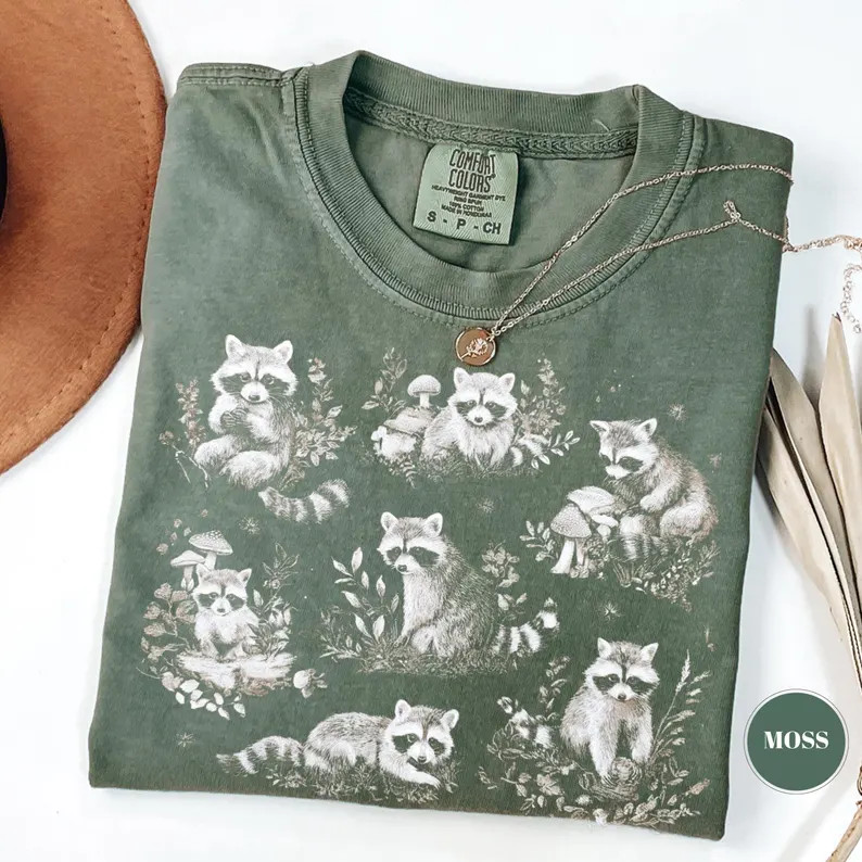 Woodland Raccoon Forest Animal Graphic Comfort Tee Soft Cozy Gift Unisex