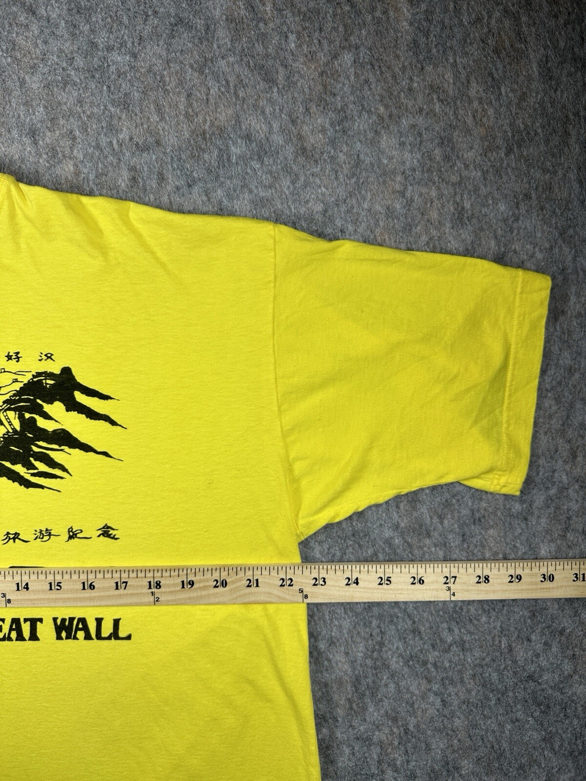 I CLIMBED THE GREAT WALL Men 2XL (US LARGE) Yellow Cotton Souvenir T-Shirt