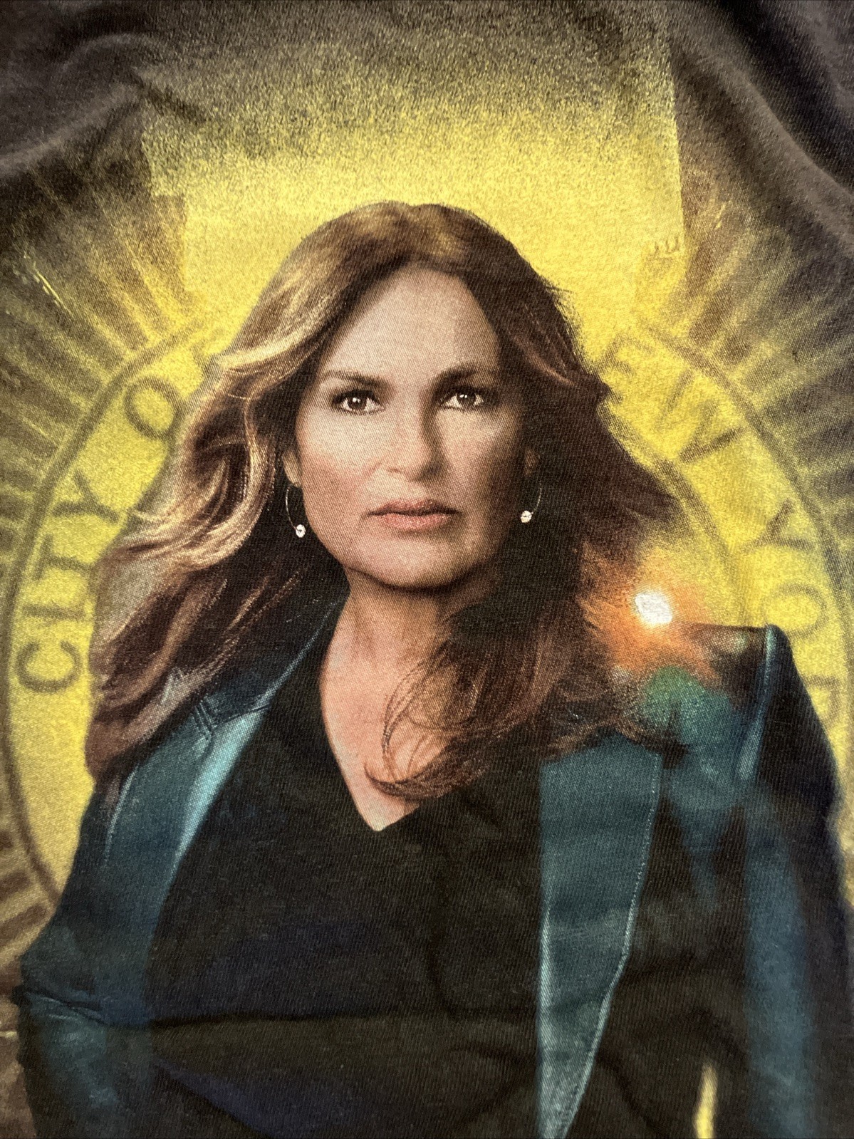 Law And Order Mariska Hargitay T-shirt official Crew Schwag