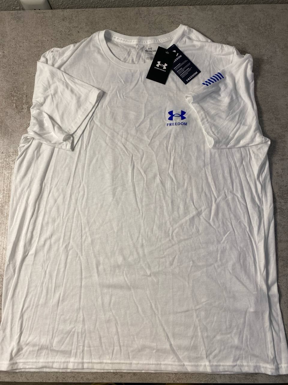 Under Armour Men’s 2XL White Freedom Graphic T-Shirt NWT Short Sleeve