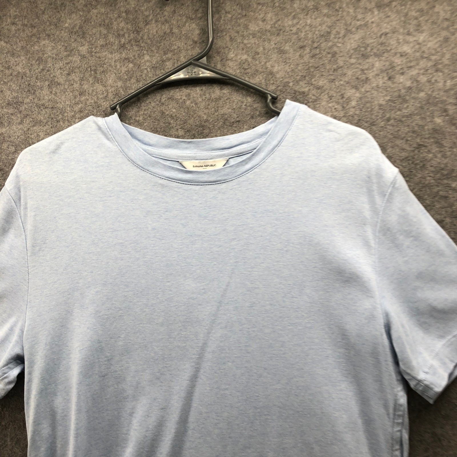 Banana Republic Luxe Touch T-Shirt Mens Small Light Blue Short Sleeve Crewneck