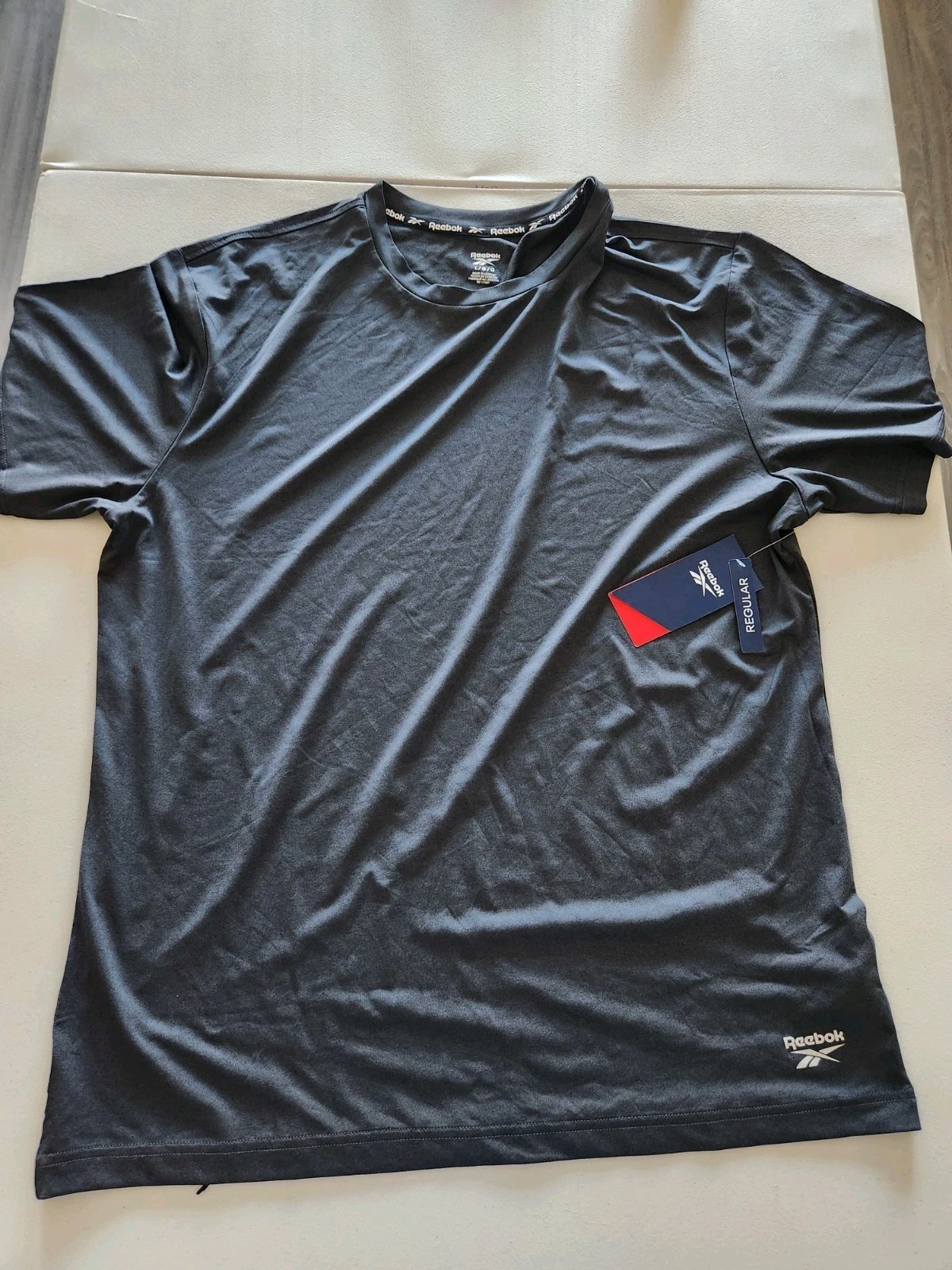 Nwt Reebok Crewneck T Shirt Soft Polyester Sweat Resistant