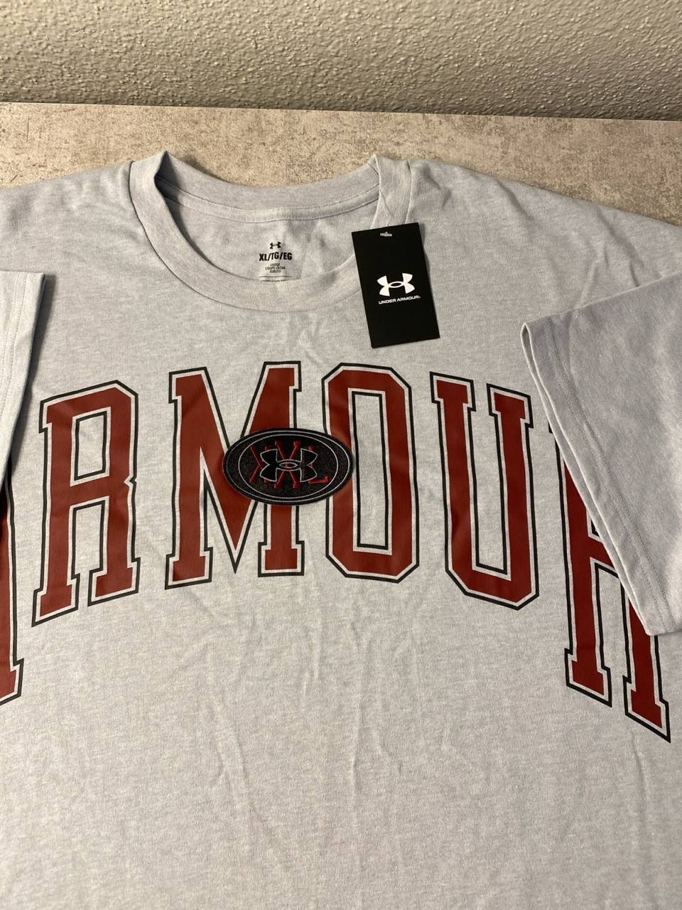 Under Armour Men’s XL Gray Graphic T-Shirt NWT New With Tags