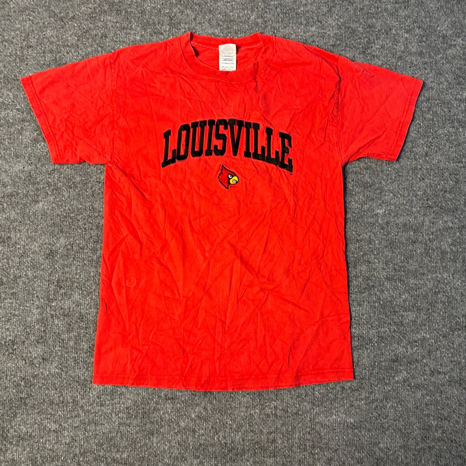 Louisville T-Shirt Mens Size M Red Cotton Cardinals NCAA College Sports Graphic