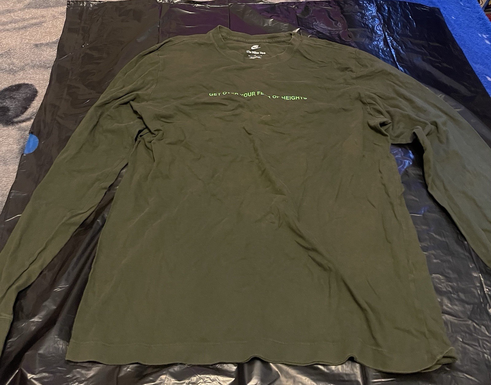 Nike The Nike Tee Men’s L Green Long Sleeve Crew Neck Graphic Print Nike Air Tee