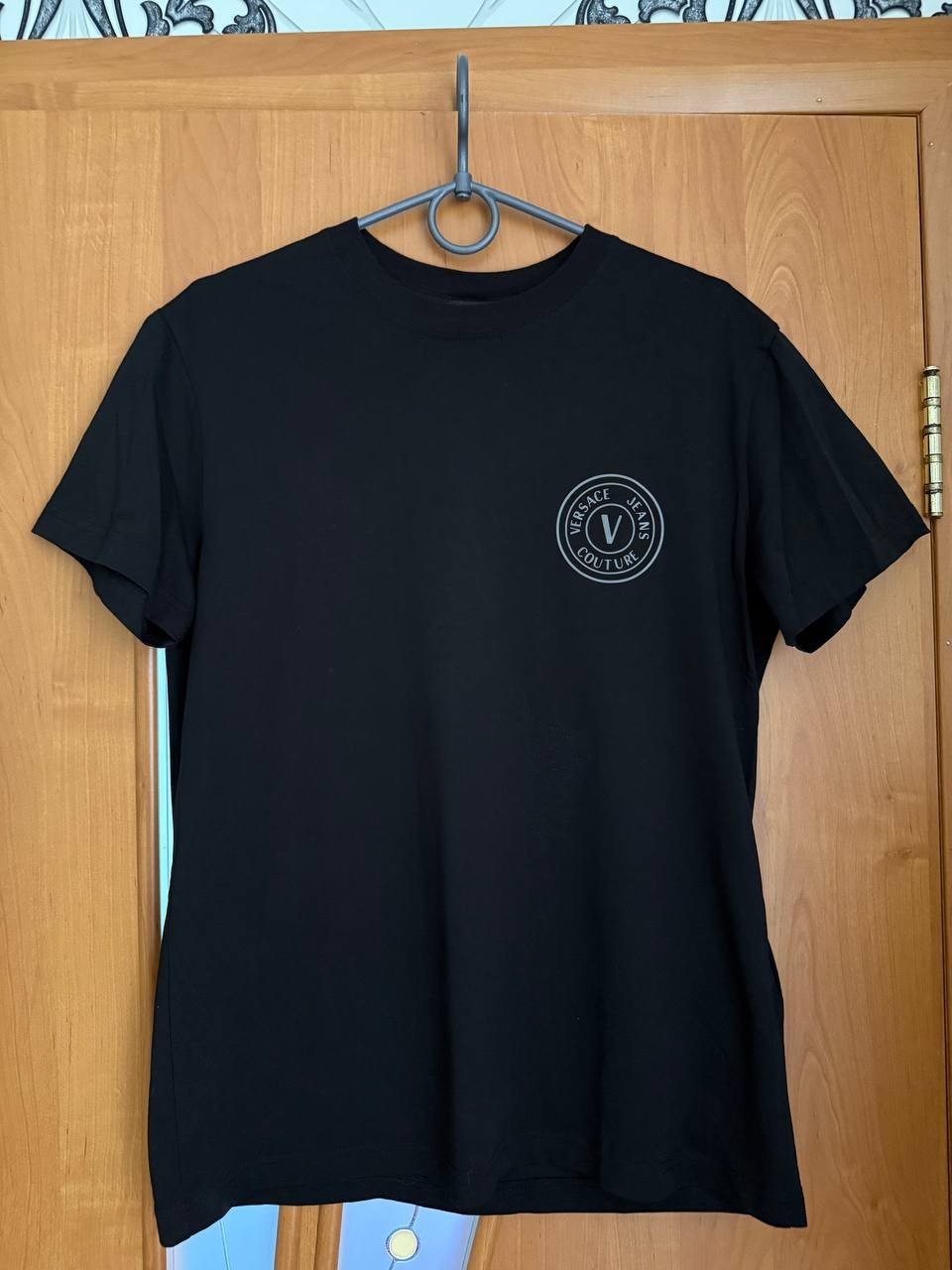 Versace Jeans Couture Men’s Black V-Emblem Logo T-Shirt Size M Mint Authentic