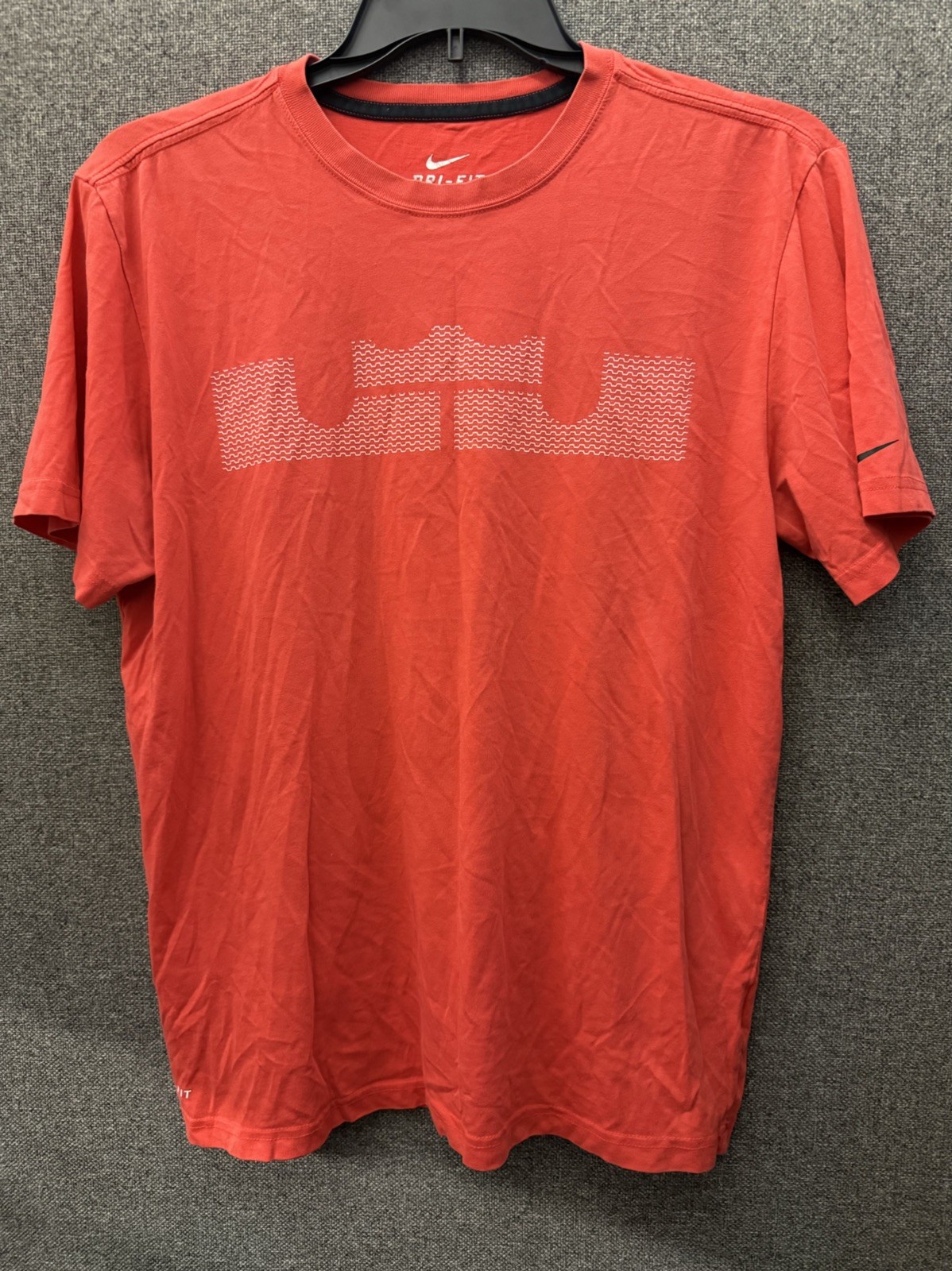 Nike Lebron James T Shirt Size Large Dri-Fit