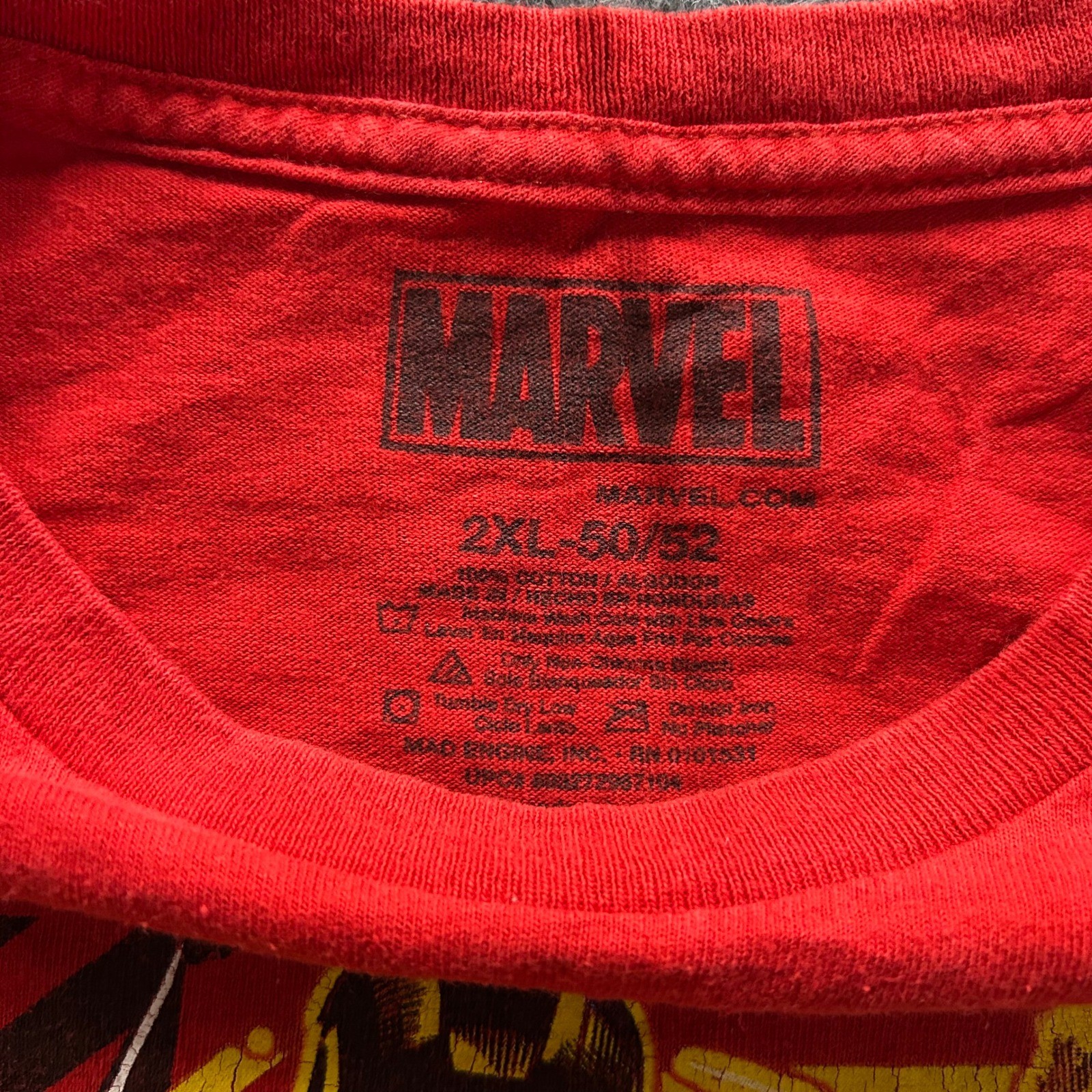 Marvel T-Shirt Mens Size 2XL Red Avengers Graphic Print Short Sleeve Cotton Tee