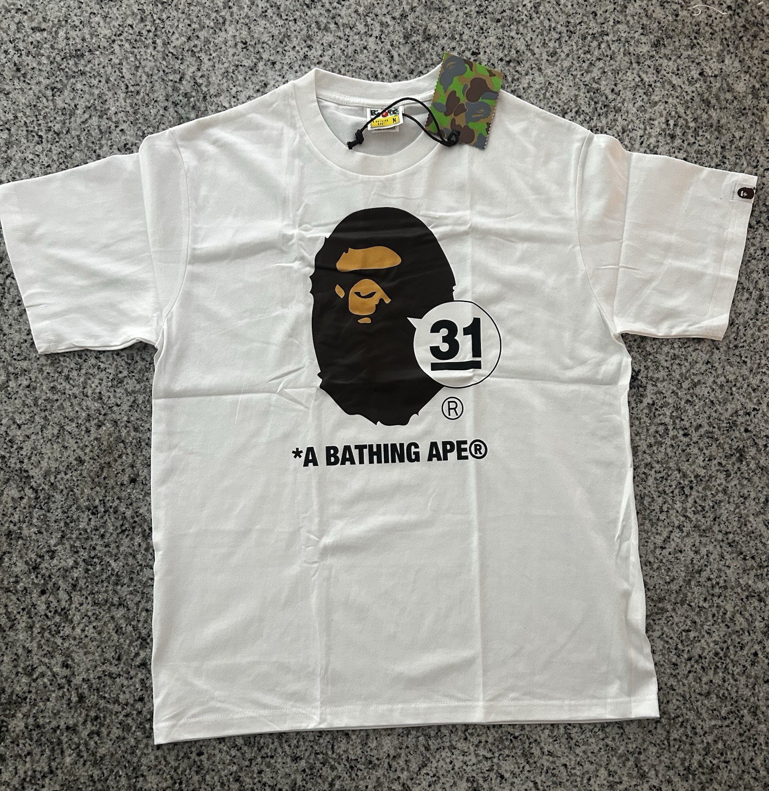A Bathing Ape BAPE Ape Head 31 Tee White Graphic Crew Neck Regular Fit M
