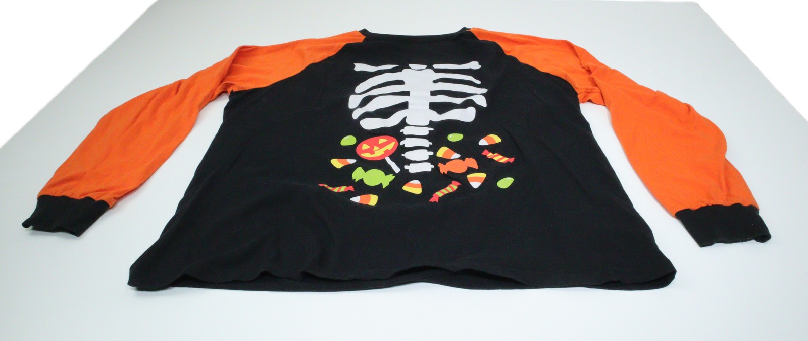 Celebrate! Halloween Skeleton Candy Long Sleeve T-Shirt XL T0500