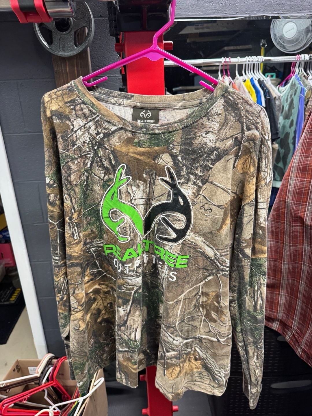 Realtree Outfitters Long Sleeve Camo Graphic T-Shirt
