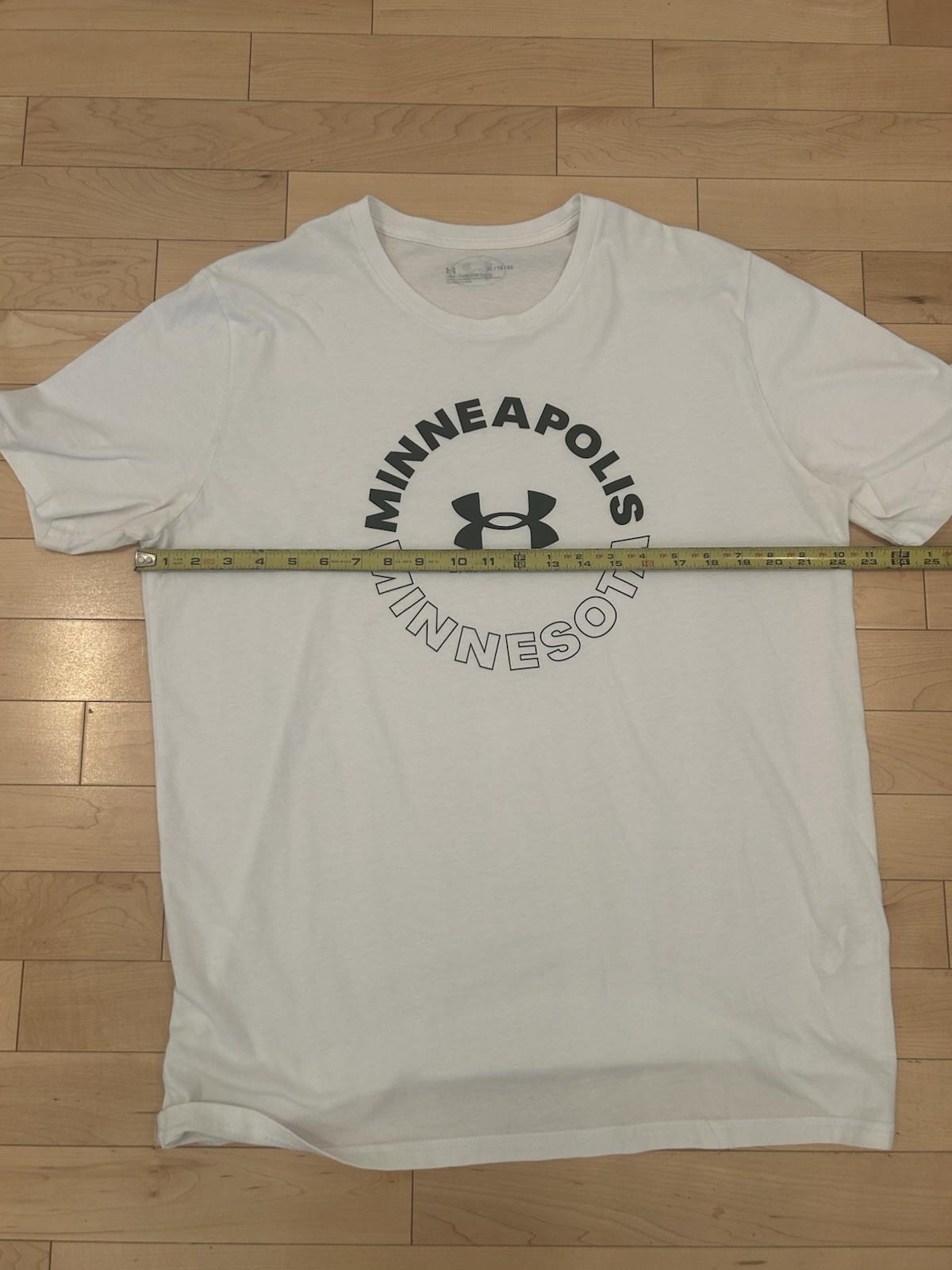 Under Armour White Men’s ’Minneapolis’ T shirt XL