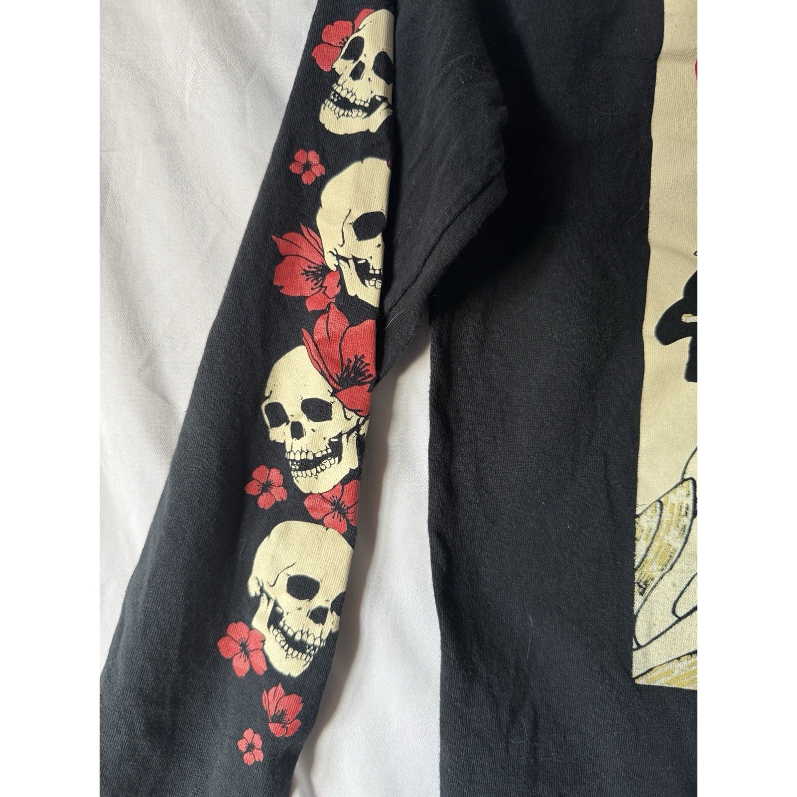 Riot Society Black Graphic T-shirt Long Sleeves Size Small Skulls Flowers