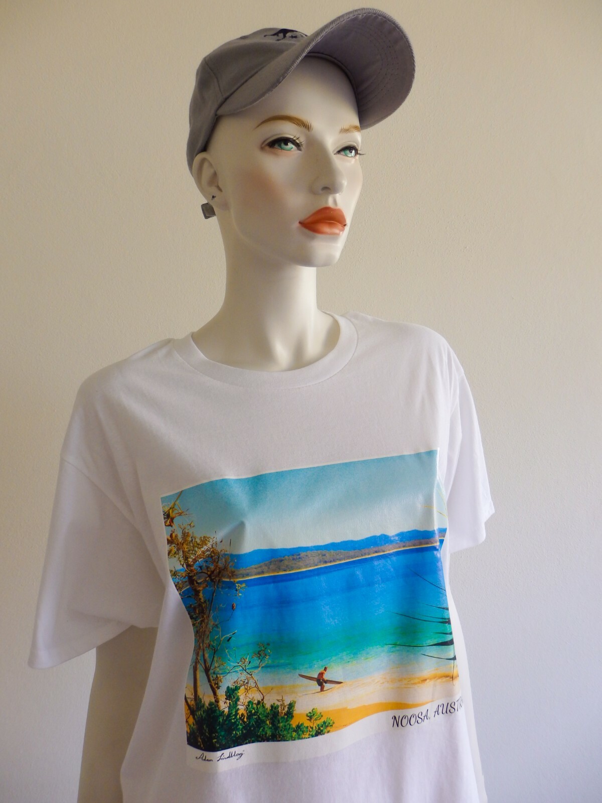 Surfing T-shirt Noosa Australia Retro Brand surfwear Sizes XS,S,M,L,XL,2XL,3XL