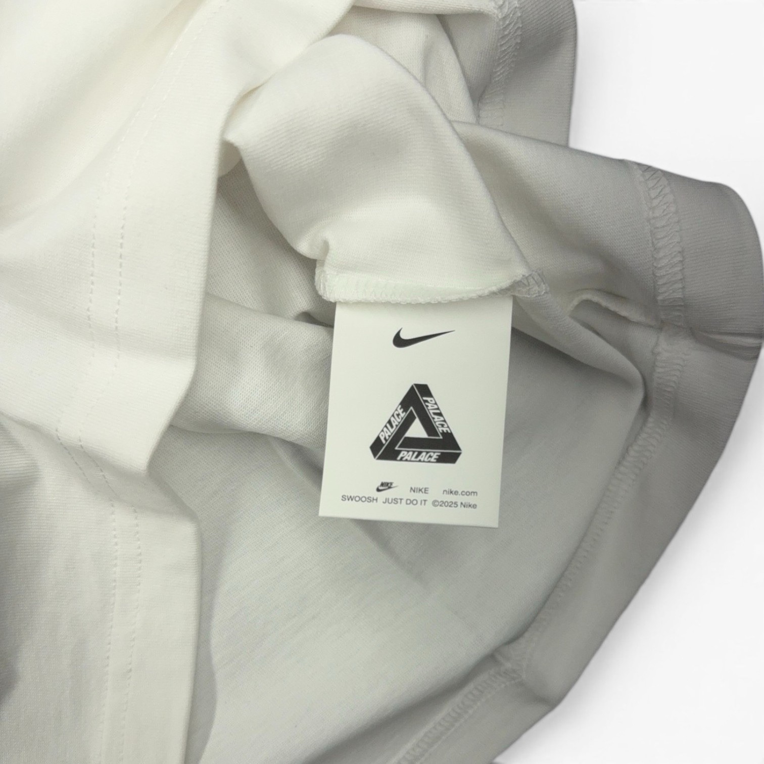 Palace x Nike Tri-Swoosh Tee White – Large