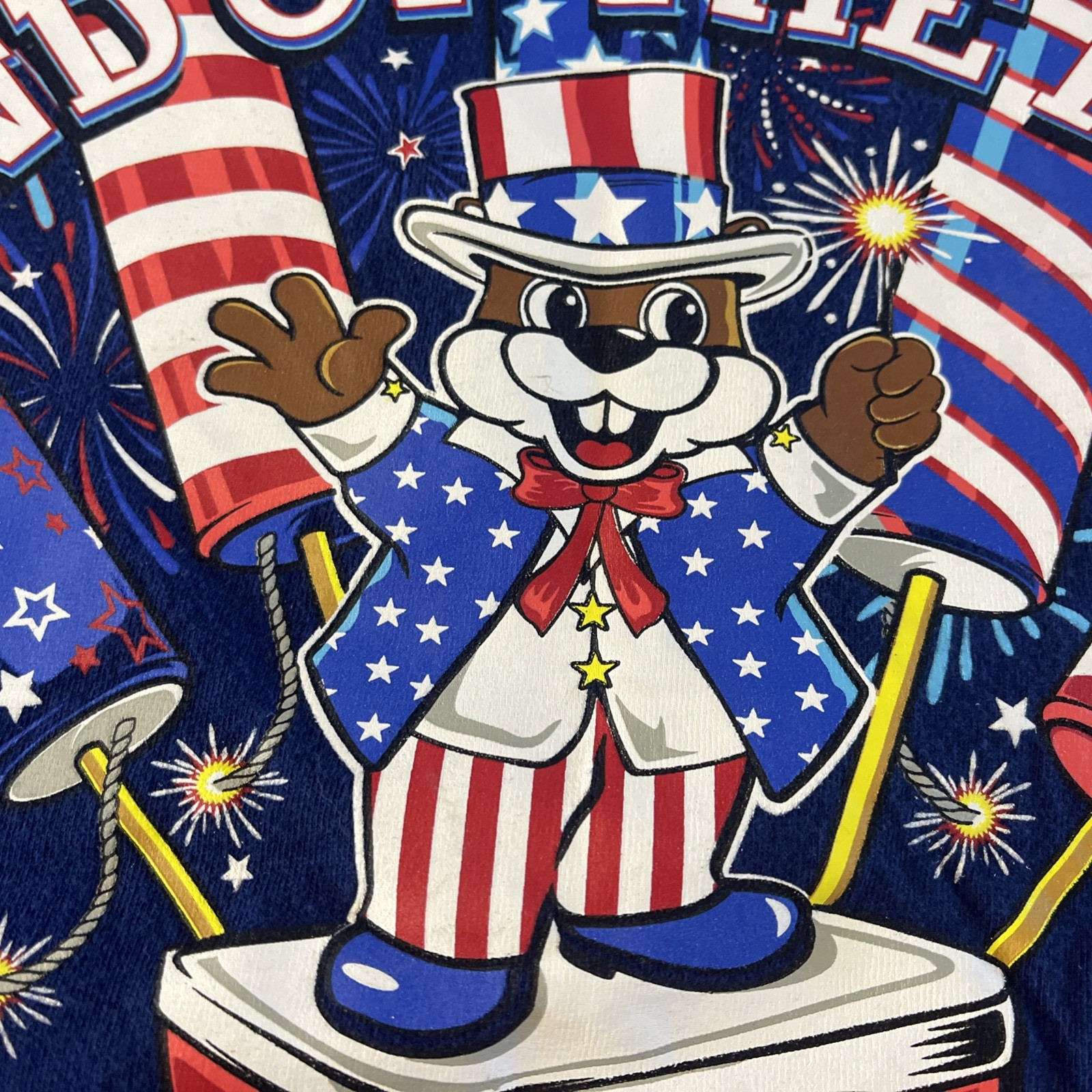 Bucees T-Shirt 4th Of July Land Of The Free Home Of The Beaver 2024 M Buc-ee’s