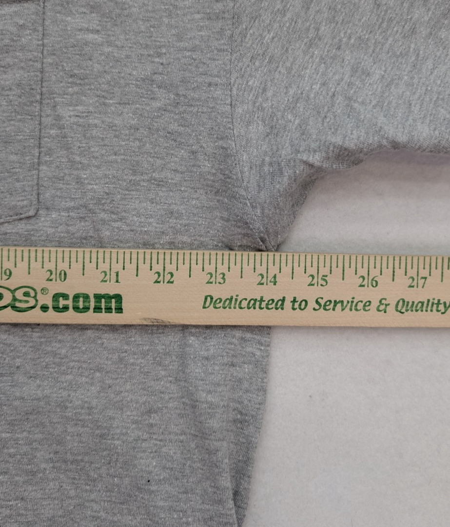 Russell Athletic Men’s T-Shirt Size L Gray Short Sleeve Pocket Crew Neck NEW