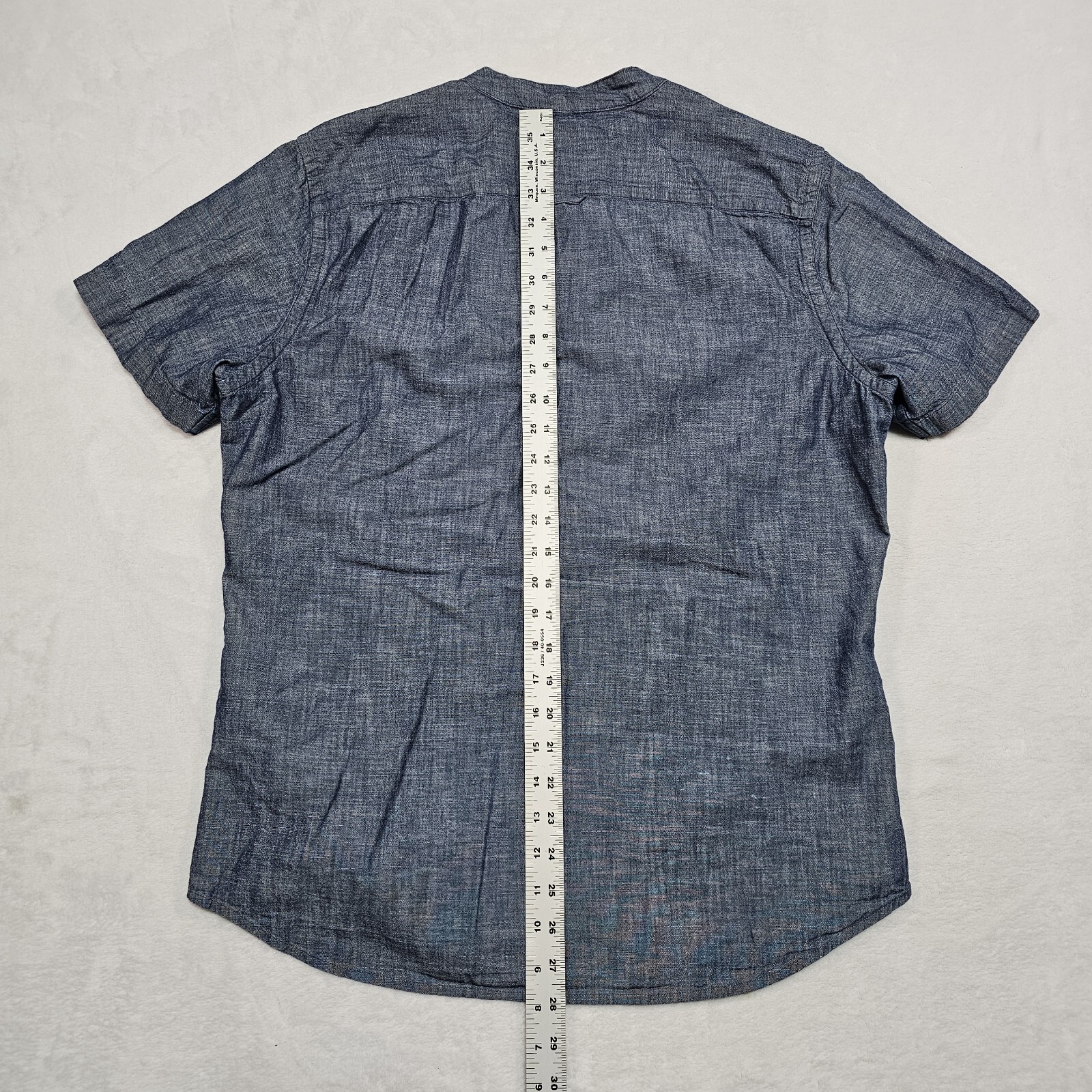 Banana Republic Henley Shirt Mens M 100% Cotton Pocket Button Up Chambray Denim