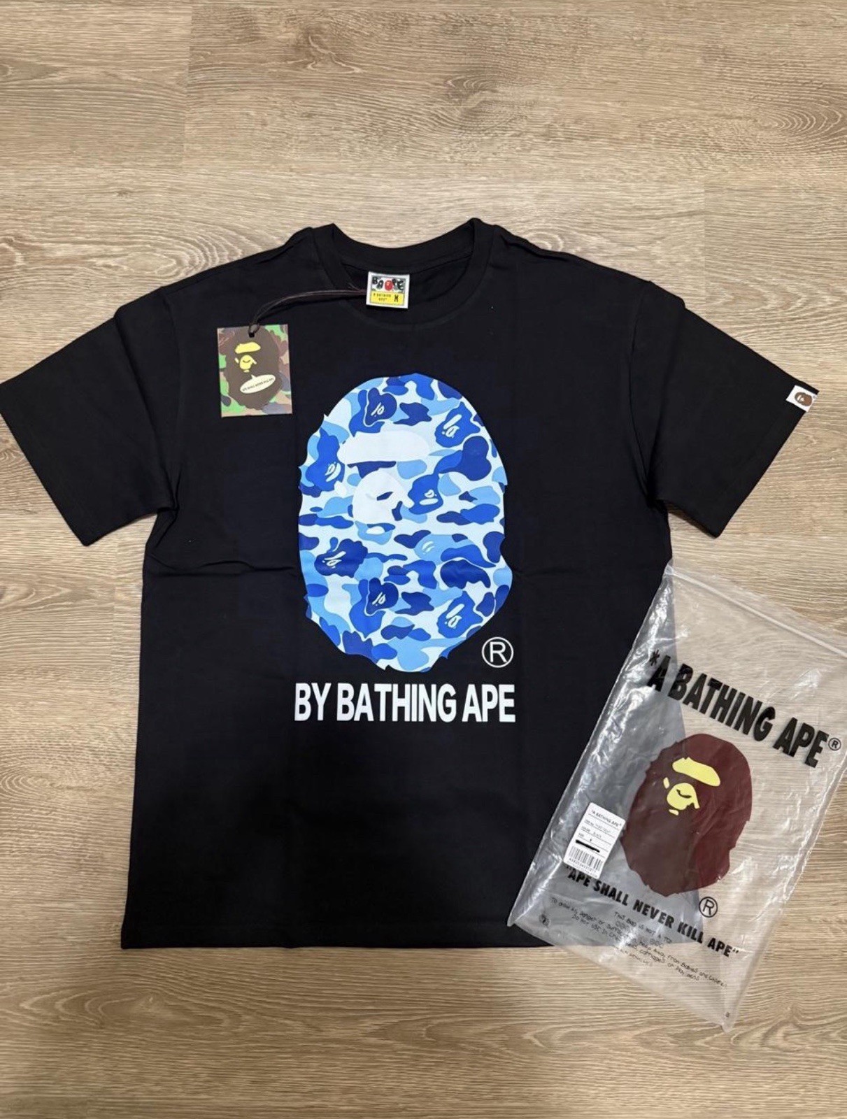 A Bathing Ape BAPE Men’s Black Graphic Logo Crew Neck T-Shirt Size M