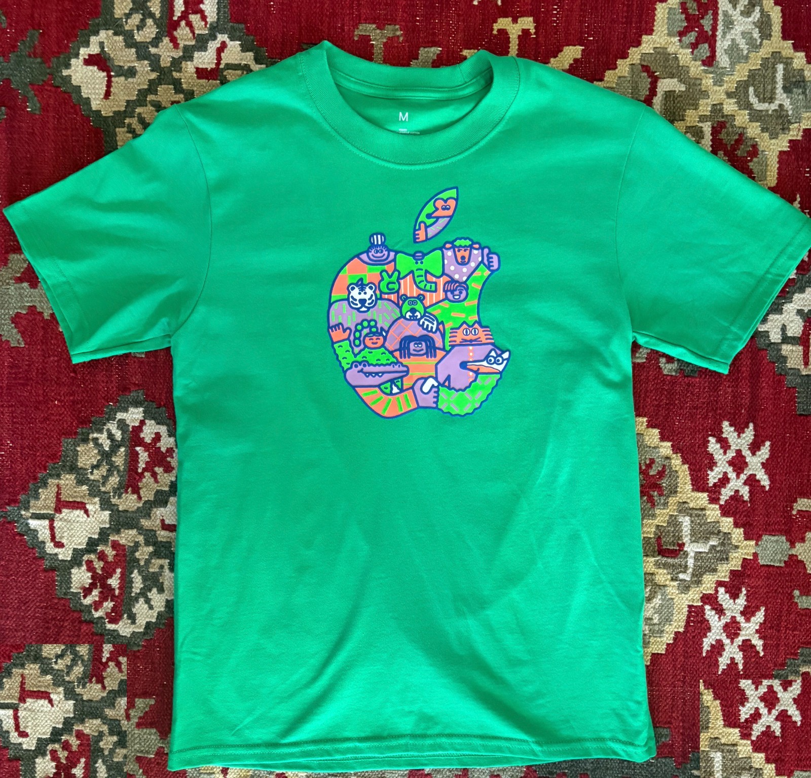 Apple Employee Store T-Shirt Green Apple Logo Animal Illustration Size Medium