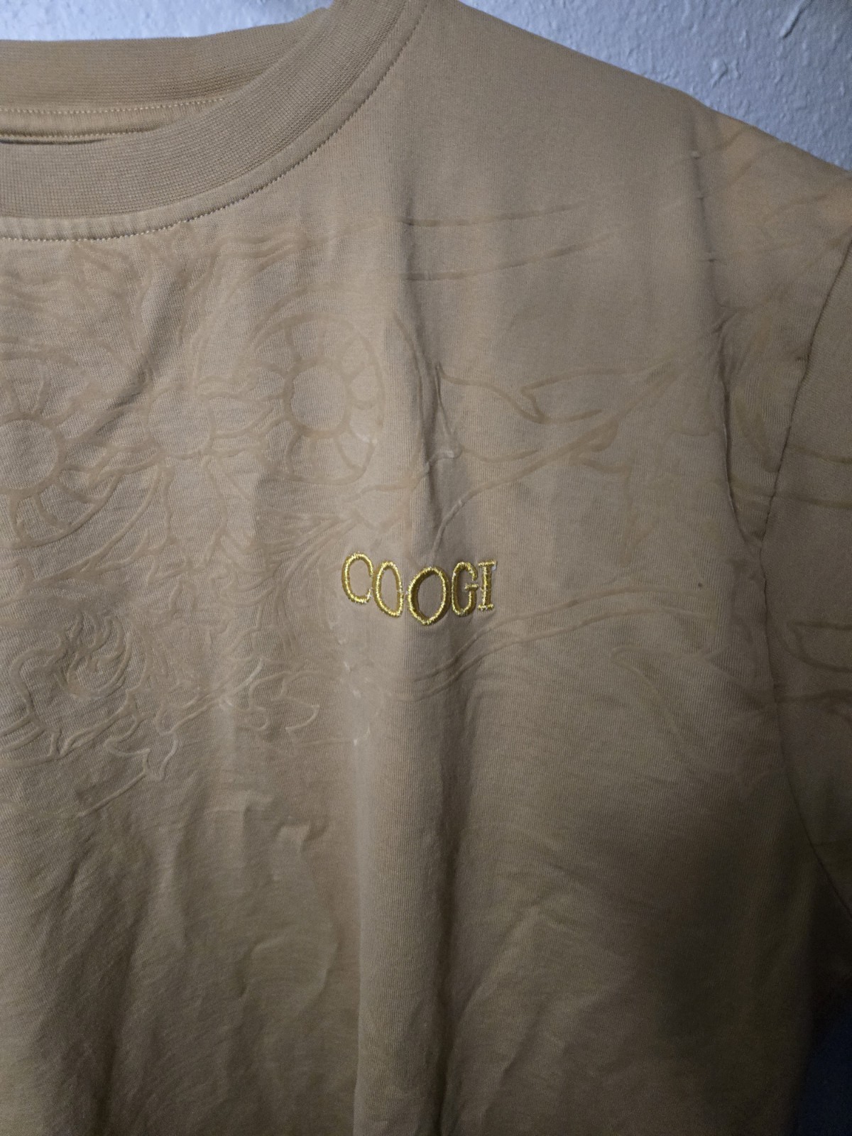 Coogi T Shirt Mens XL Tan Embroidered Logo Front Back Textured Pattern