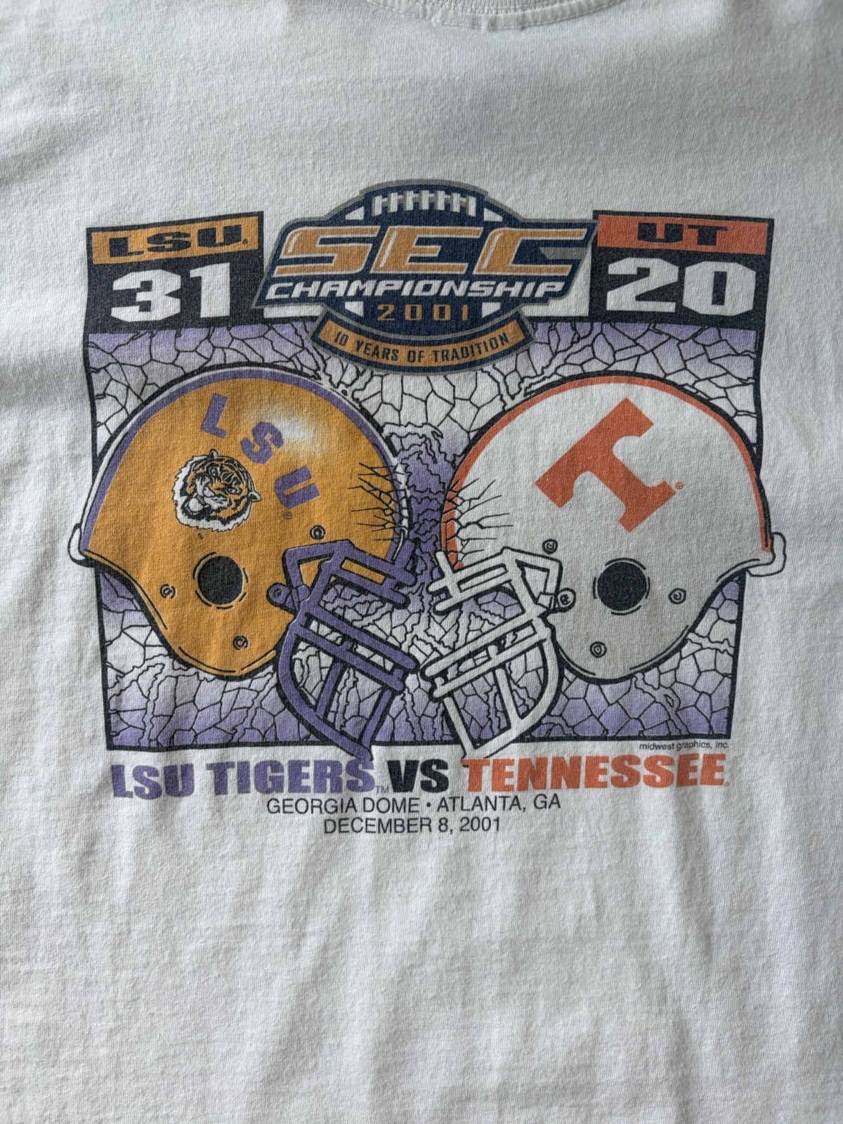 2001 LSU TIGERS VS TENNESSEE VOLUNTEERS SEC CHAMPIONS T-SHIRT ON A GILDAN TAG