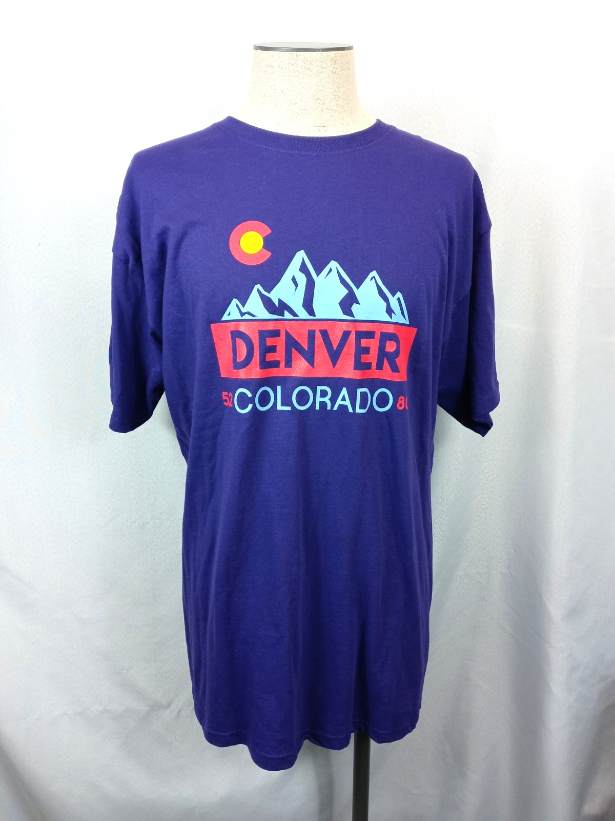 NWT Denver Colorado T-Shirt XL Purple 5280 Mountain Graphic Souvenir Tee M&O