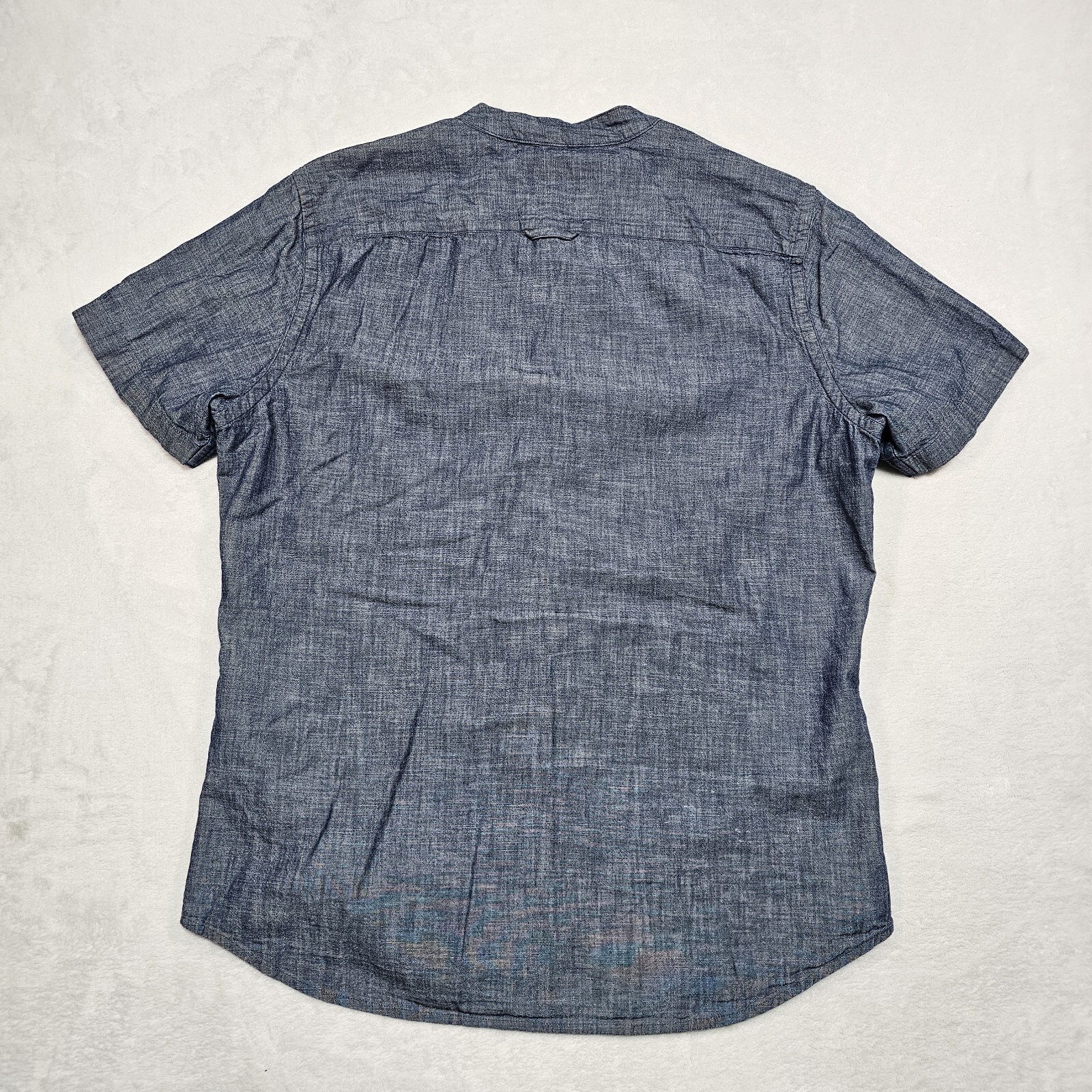Banana Republic Henley Shirt Mens M 100% Cotton Pocket Button Up Chambray Denim
