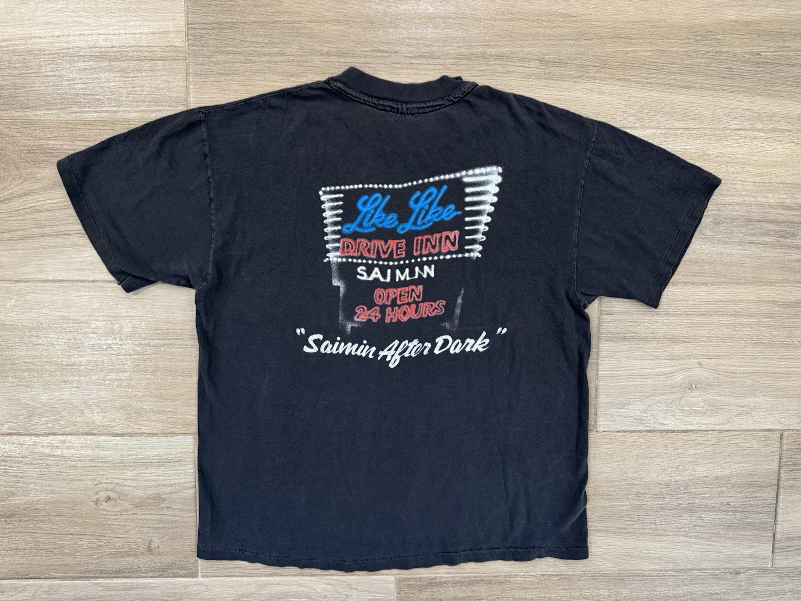Vintage Hawaii Nostalgia T-Shirt FITS MEDIUM SHORT Like Like Drive In Saimin 90s