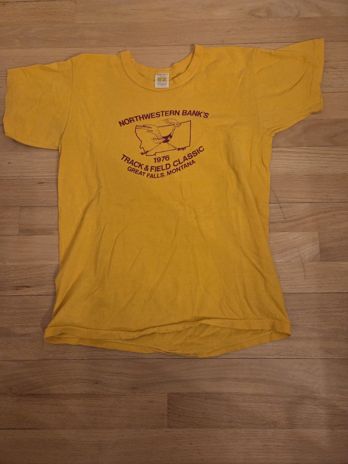 Russell Athletic 1976 Track & Field Classic Graphic Yellow Men’s M Crew Neck Tee