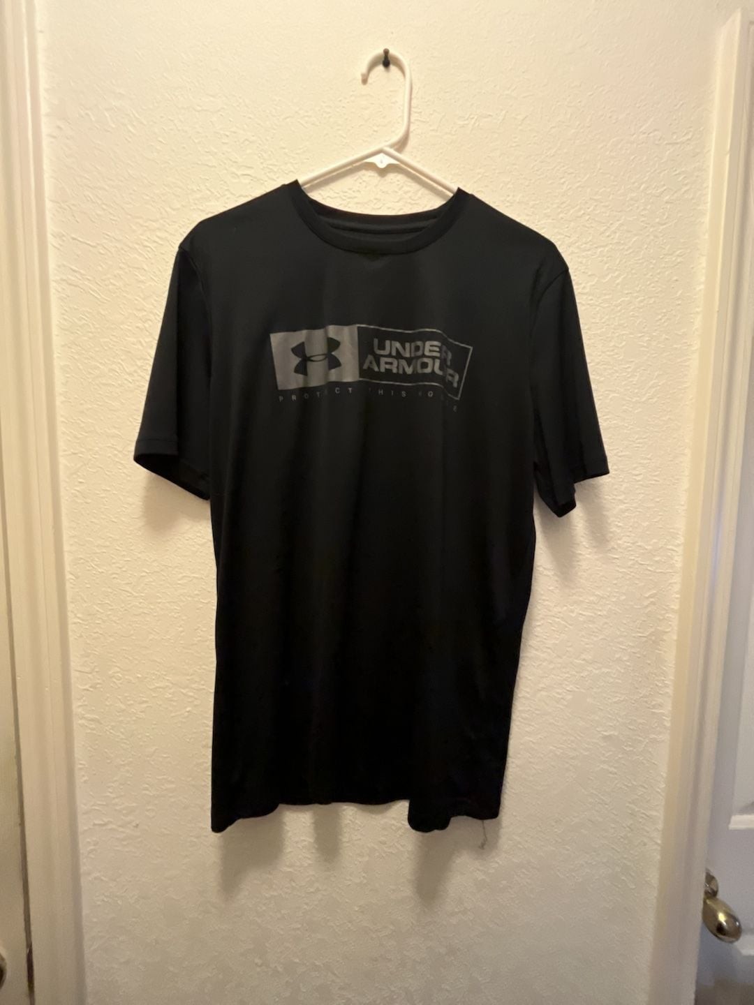 Under Armour Men’s HeatGear Loose Camo Panel Logo Graphic T-Shirt