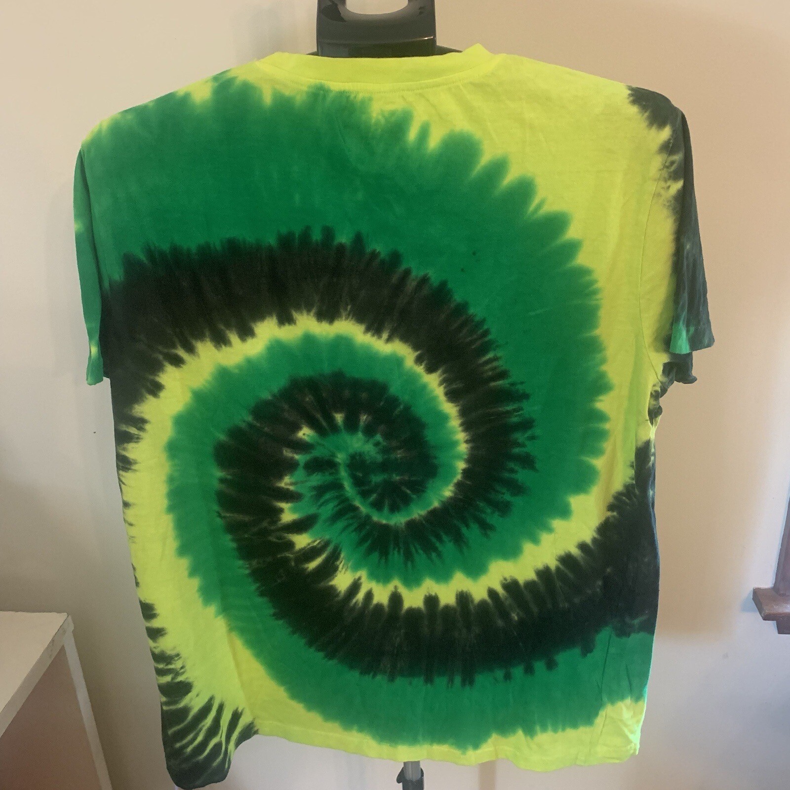 NWT Show Off Clothing Jamaica Good Vibes Only Tie Dye T Shirt Size Large