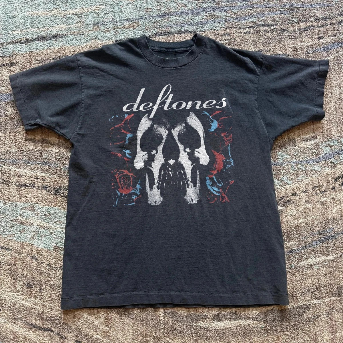 Deftones T-Shirt Vintage Y2K Alt Metal Skull Bones Roses Black Unisex Tee S-4XL
