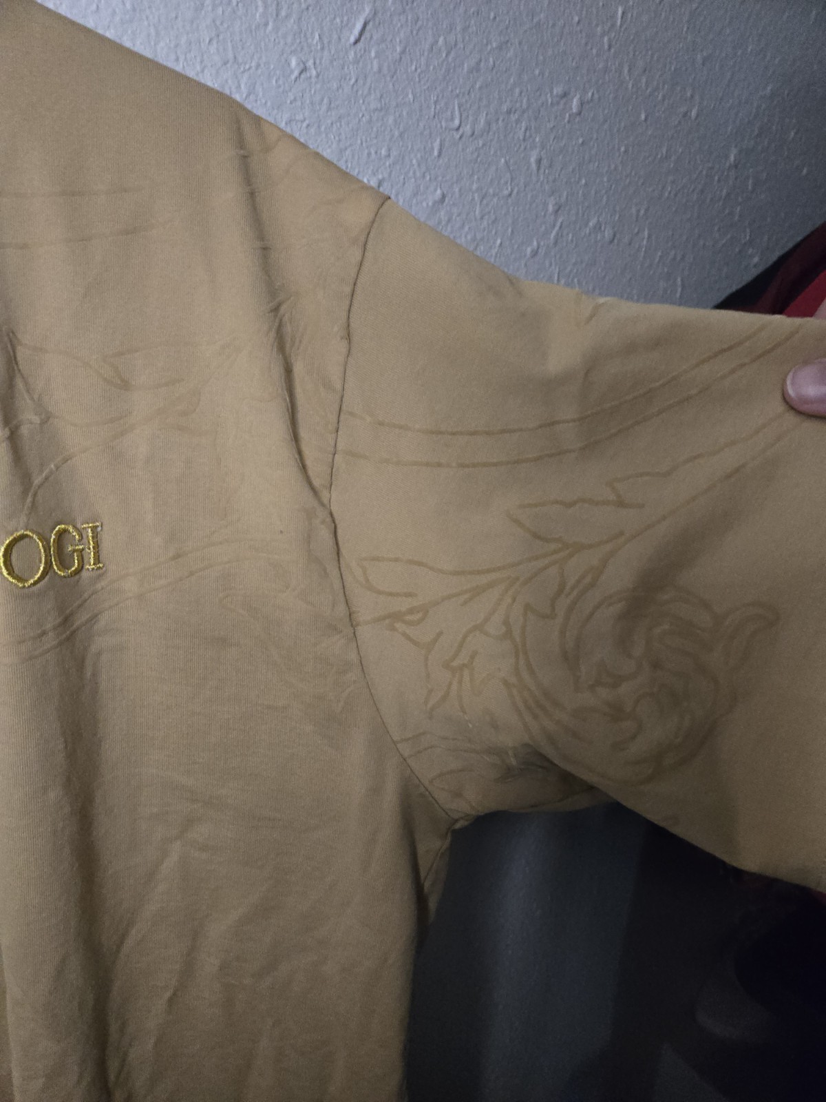 Coogi T Shirt Mens XL Tan Embroidered Logo Front Back Textured Pattern
