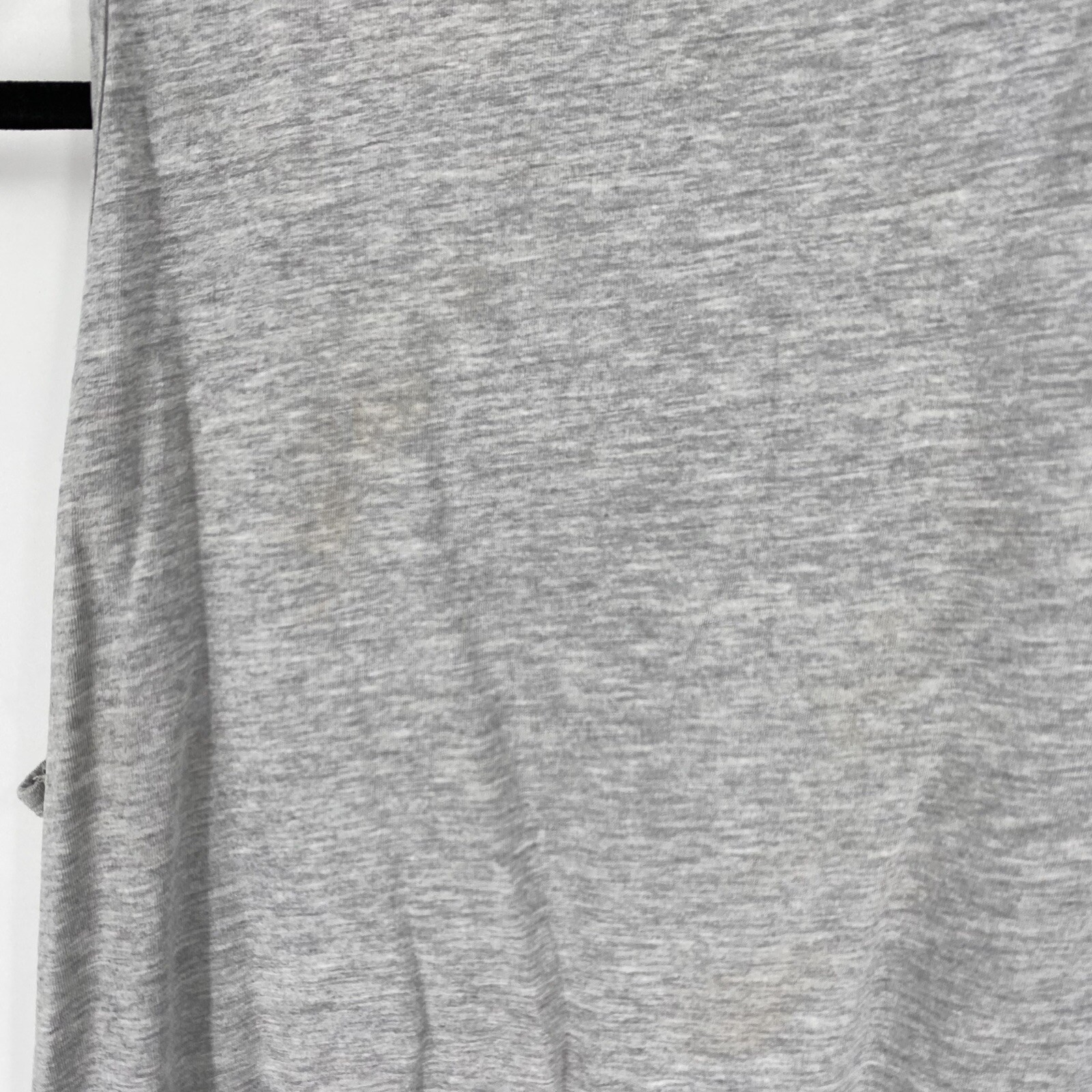 Man BooHoo Men Men’s Scoop Neck Gray Sleeveless Shirt size M