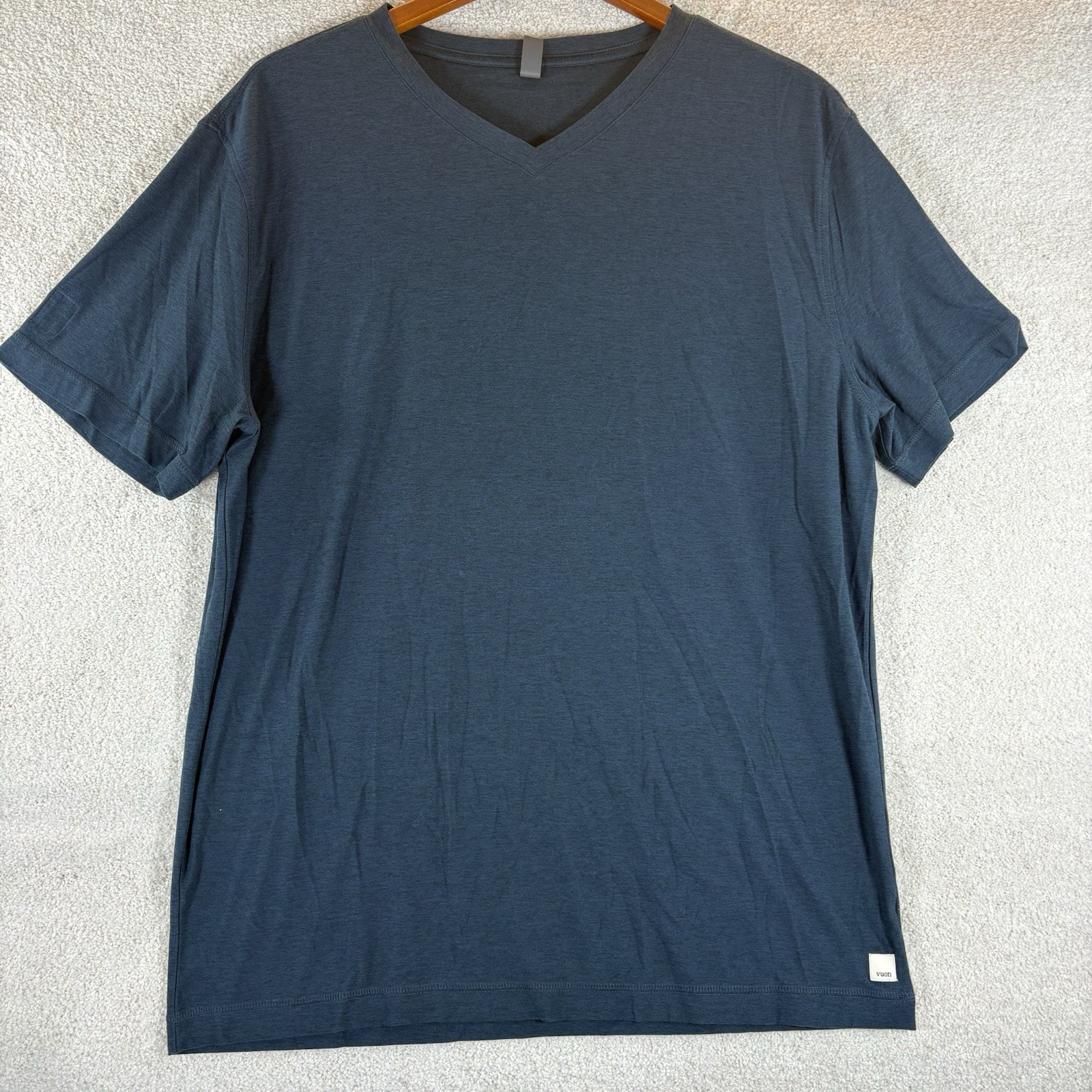 Vuori Mens Strato Tech Tee Size X-Large Navy Heather V Neck T-Shirt Gym Running