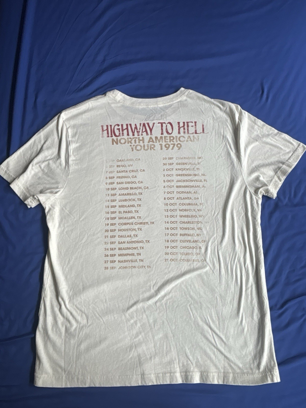 AC/DC Graphic T-Shirt Mens Large Cream Highway To Hell 1979 Tour Rock Band Tee