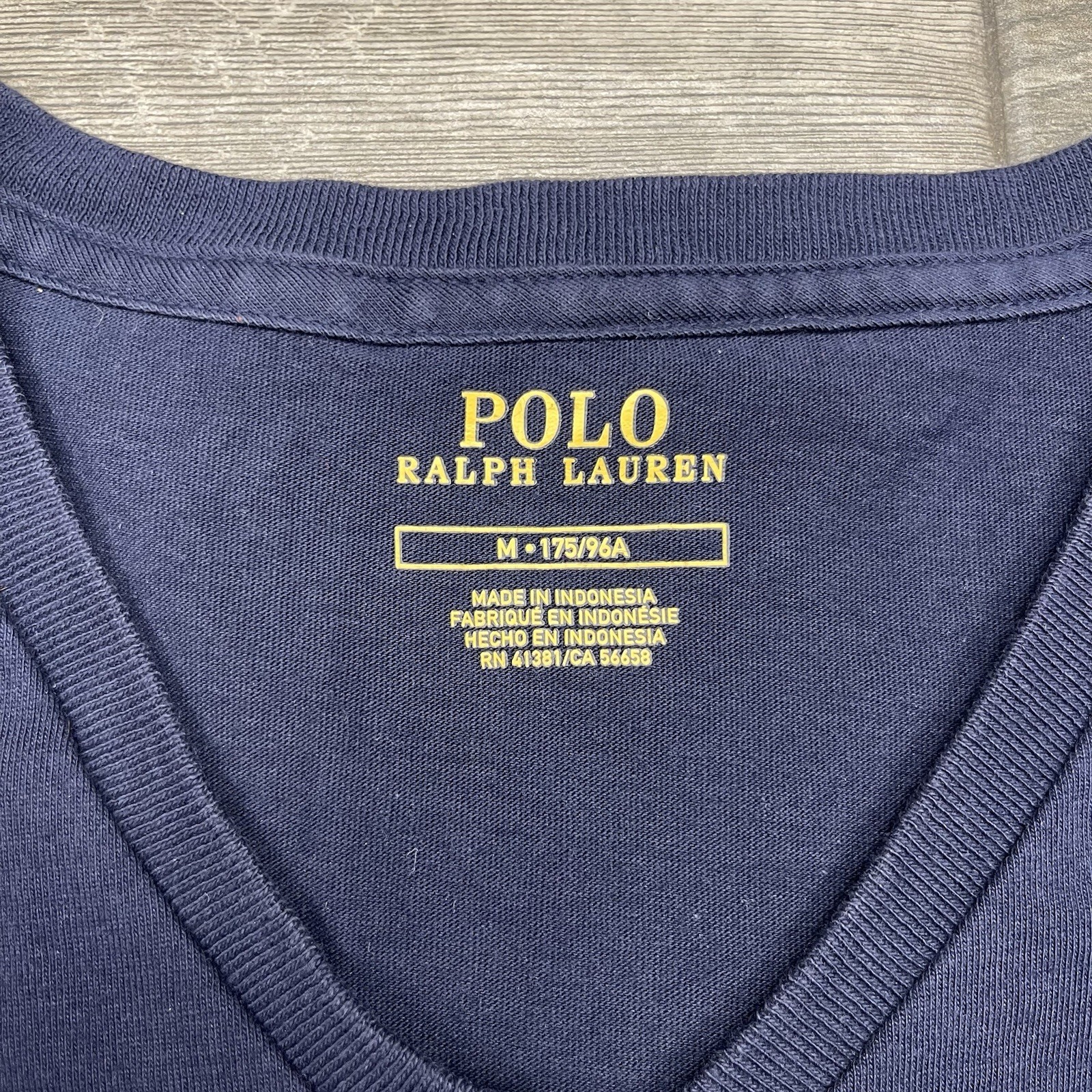 Polo Ralph Lauren V Neck T Shirt Mens Medium Cotton Navy Blue Red Pony Logo