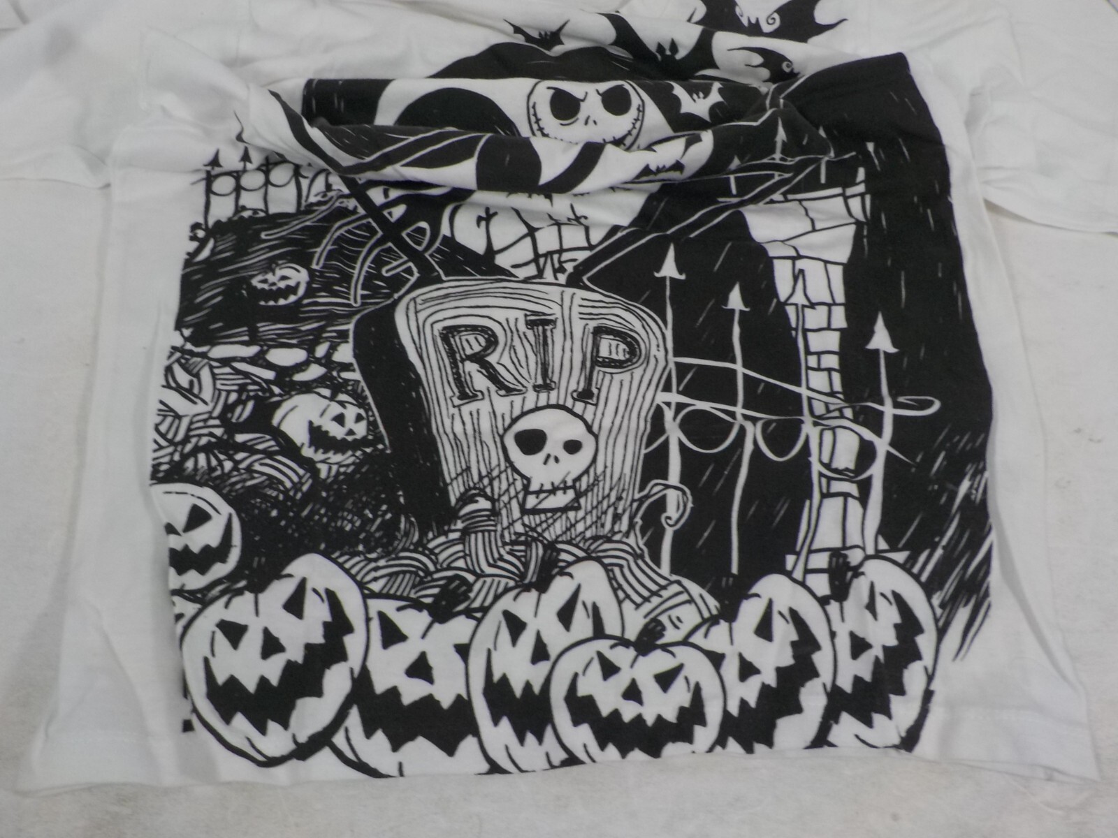 N A312 Disney Nightmare Before Christmas Size Small T-Shirt Lot (B)
