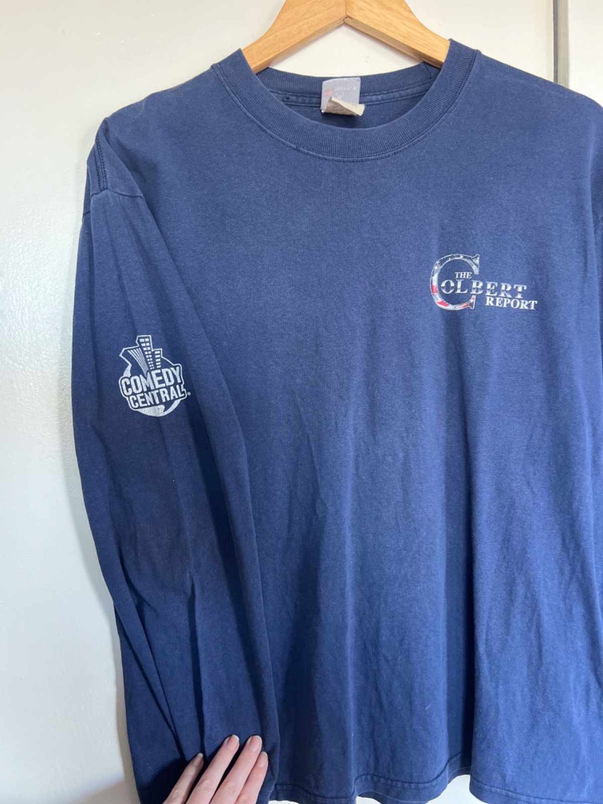 Vintage Authentic Long Sleeved THE COLBERT REPORT – Comedy Central Shirt, Medium