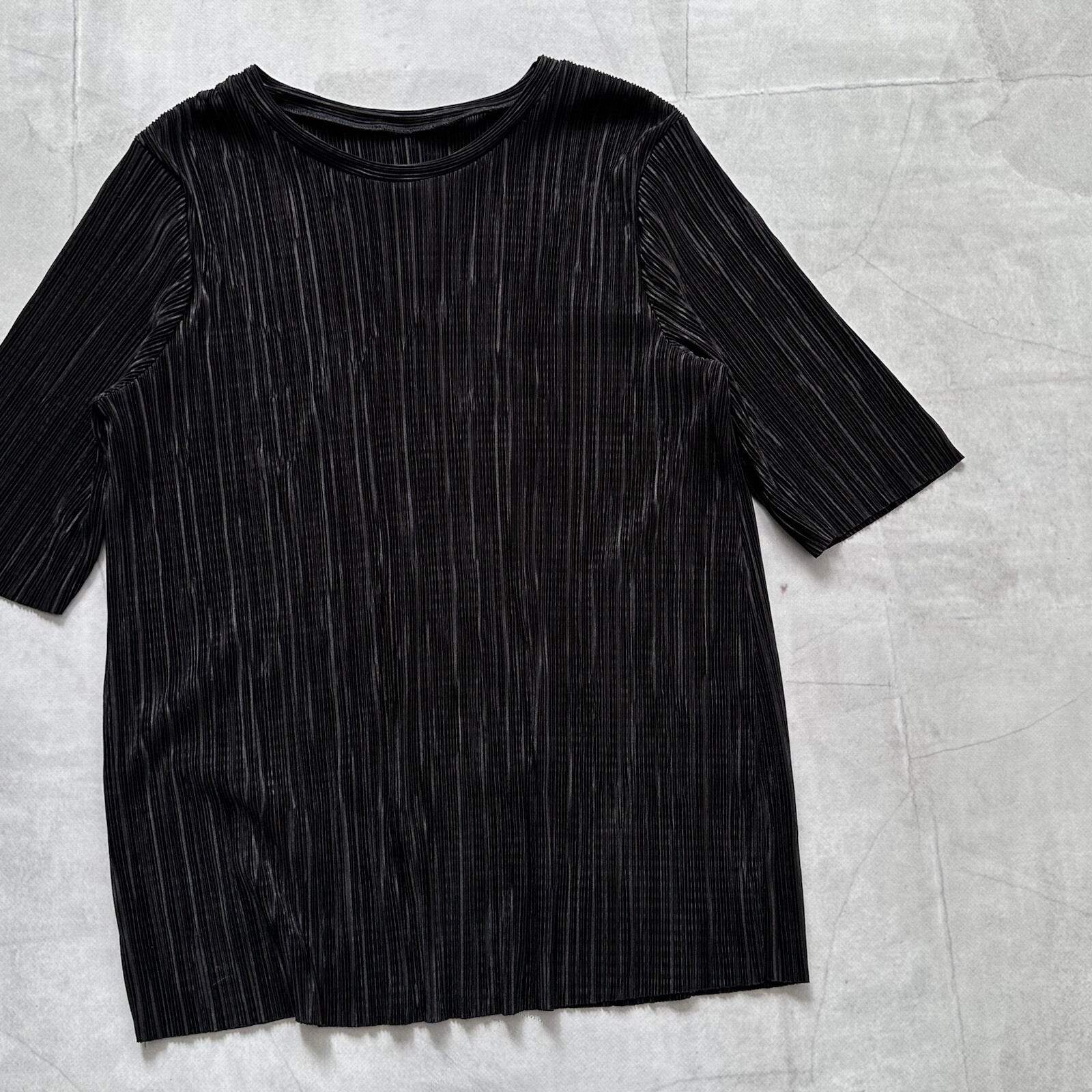 Japan Unbranded Issey Pleats Please Style Vintage Black Pleated T Shirt