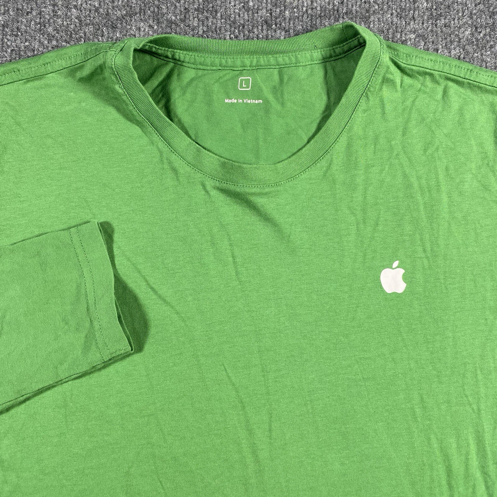 Apple Mens Large Long Sleeve Green Shirt Crew Neck Soft Cotton Lightweight