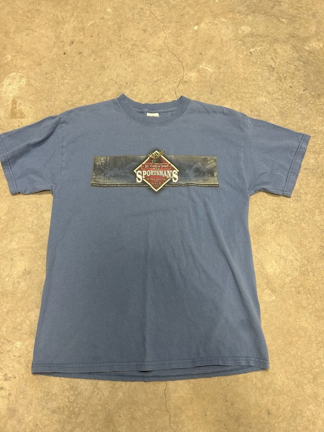 Vintage Gildan Sportsman’s Warehouse 20 Years of Sport Graphic T-Shirt