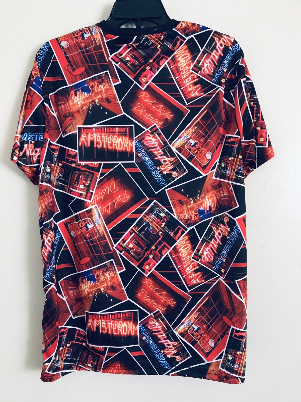 FRESH PRINTS OF BEL-AIR NWT SHORT SLEEVE AMSTERDAM RED LIGHTS NEW LARGE T-SHIRT
