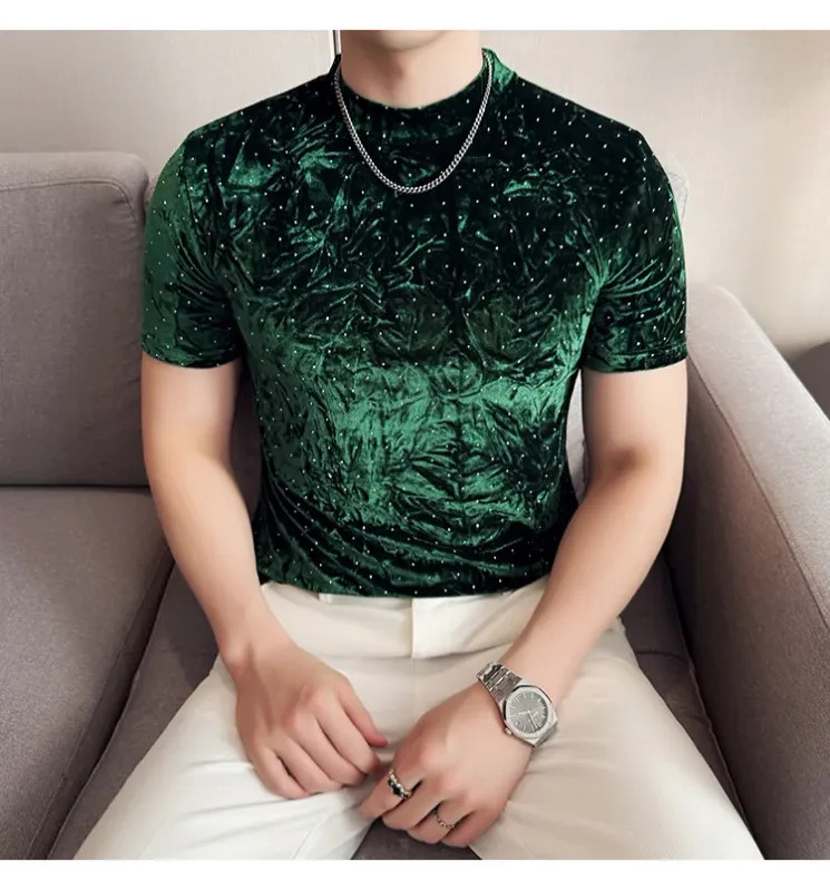 Summer Velvet Pleated Hot Stamping T-shirt for Men’s Fashion Versatile Slim Fit