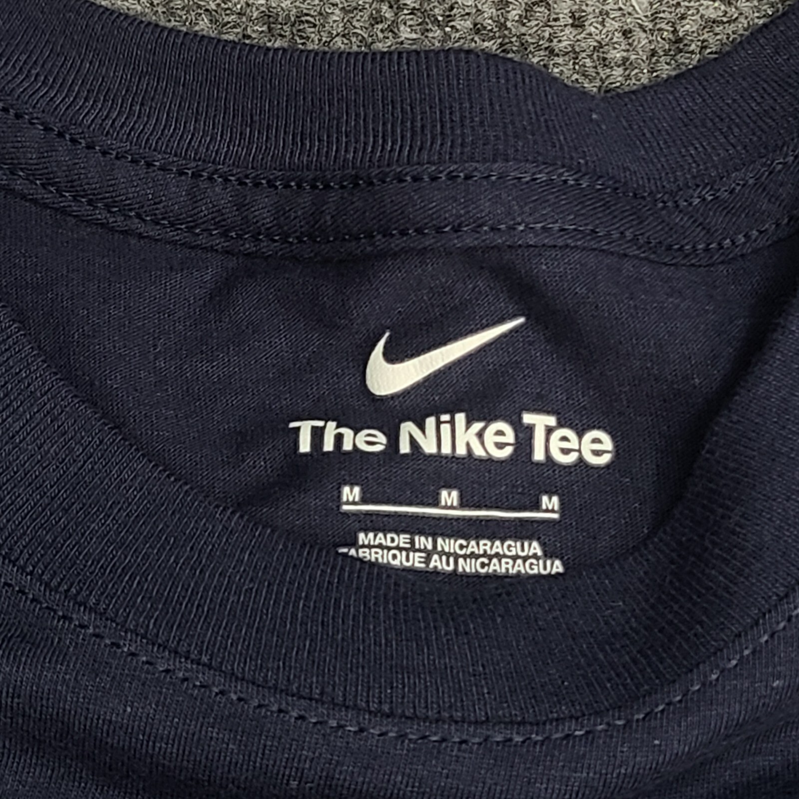 Nike Shirt Mens Medium Navy Blue Red Spell Out Sportswear Cotton New Tee 50
